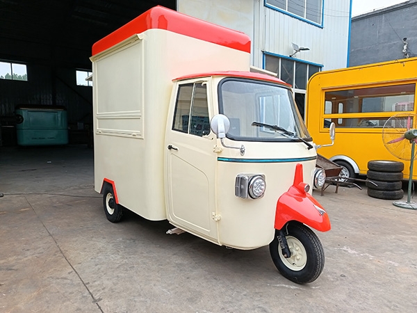 三輪餐車